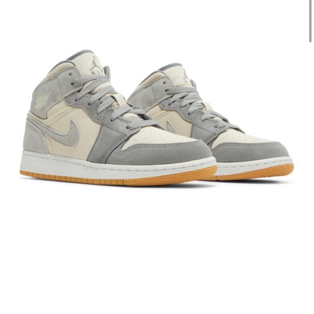 Air Jordan 1 mid SE ‘coconut milk particle grey’
